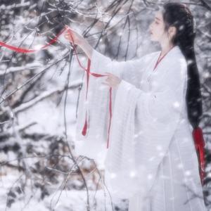 奥特之母坐钢筋
